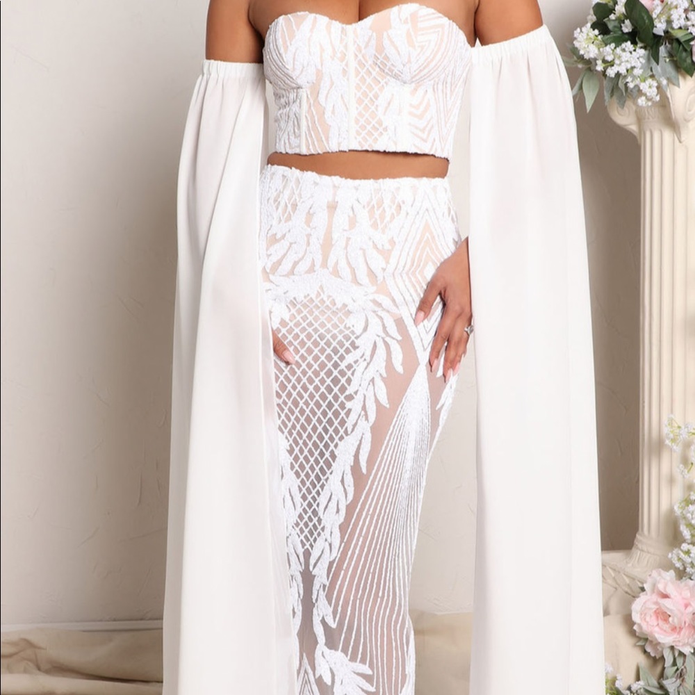WHITE SEQUINED MAXI SKIRT SET…
